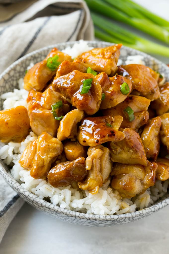 Bourbon Chicken | Sauteed Chicken | Chicken Stir Fry | Easy Chicken Recipe #chicken #dinner #uzhal Sweet and savory chicken served over a bowl of rice.
