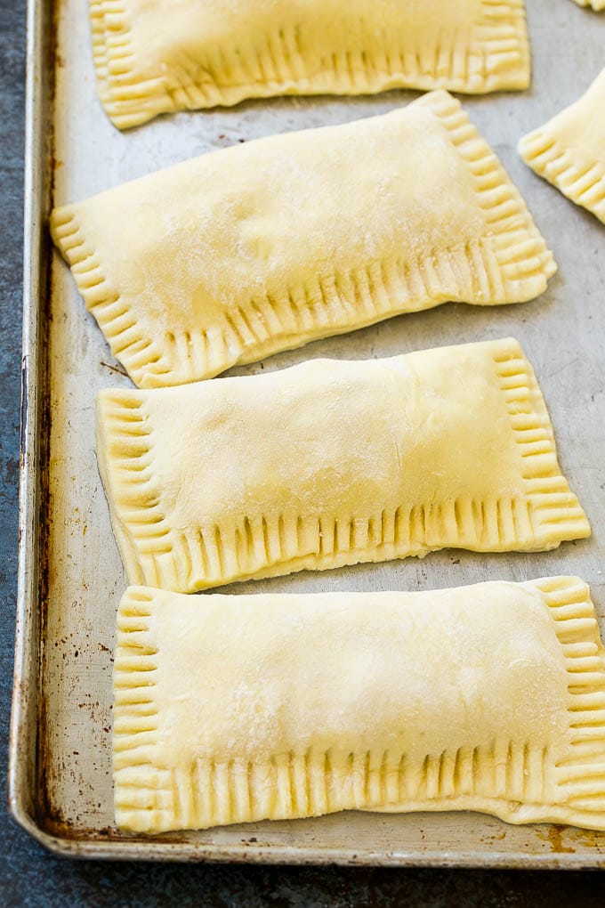 Fried Apple Pies Recipe | McDonald's Copycat Recipe | Apple Pie | Apple Hand Pies #pie #apples #applepie #dessert #snack #uzhal Puff pastry apple hand pies ready to go into the fryer.
