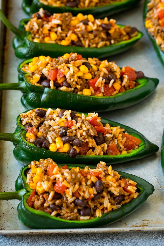 Stuffed Poblano Peppers | Stuffed Peppers | Pasilla Peppers #peppers #stuffedpeppers #beef #rice #beans #corn #dinner #uzhal Poblano peppers filled with rice, meat, beans and corn.