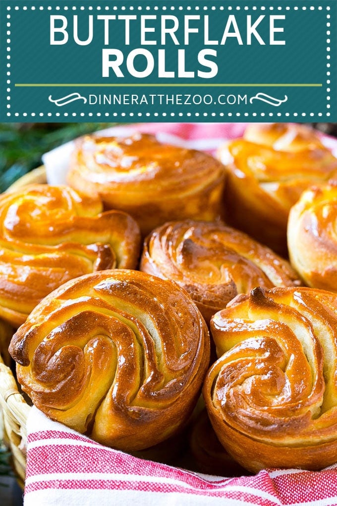 Butterflake Rolls Recipe | Easy Dinner Rolls | Homemade Dinner Rolls | Thanksgiving Rolls #rolls #bread #sidedish #baking #thanksgiving #dinner #uzhal