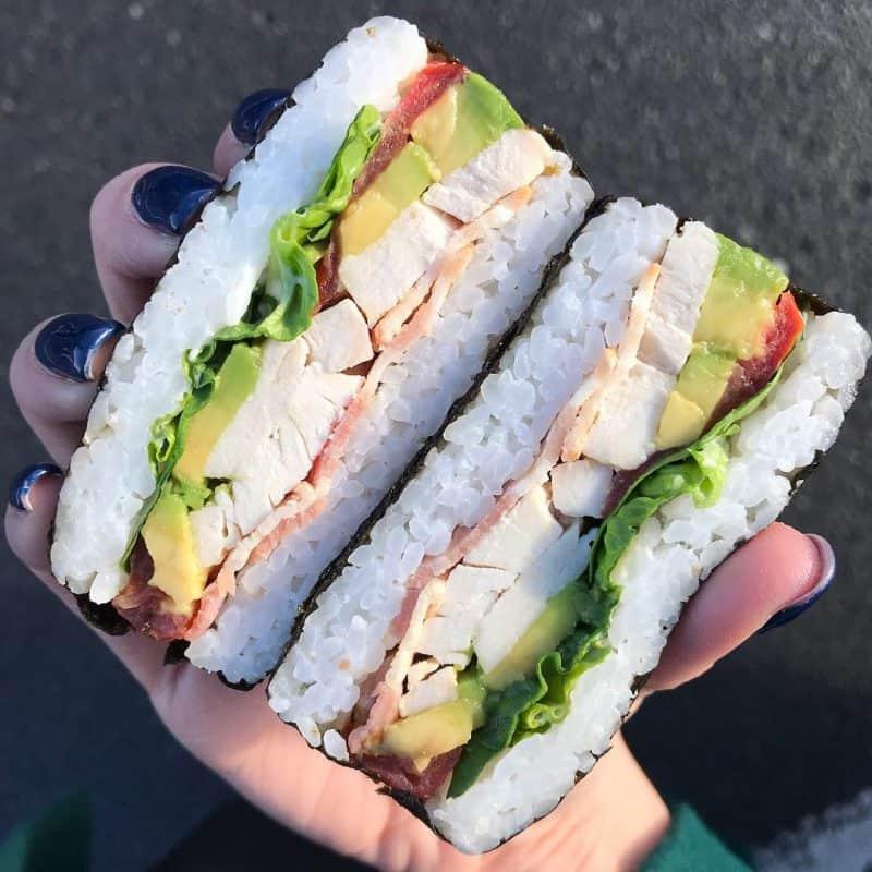 Sushi Sandwich pollo, bacon e avocado senza glutine da Marks & Spencer