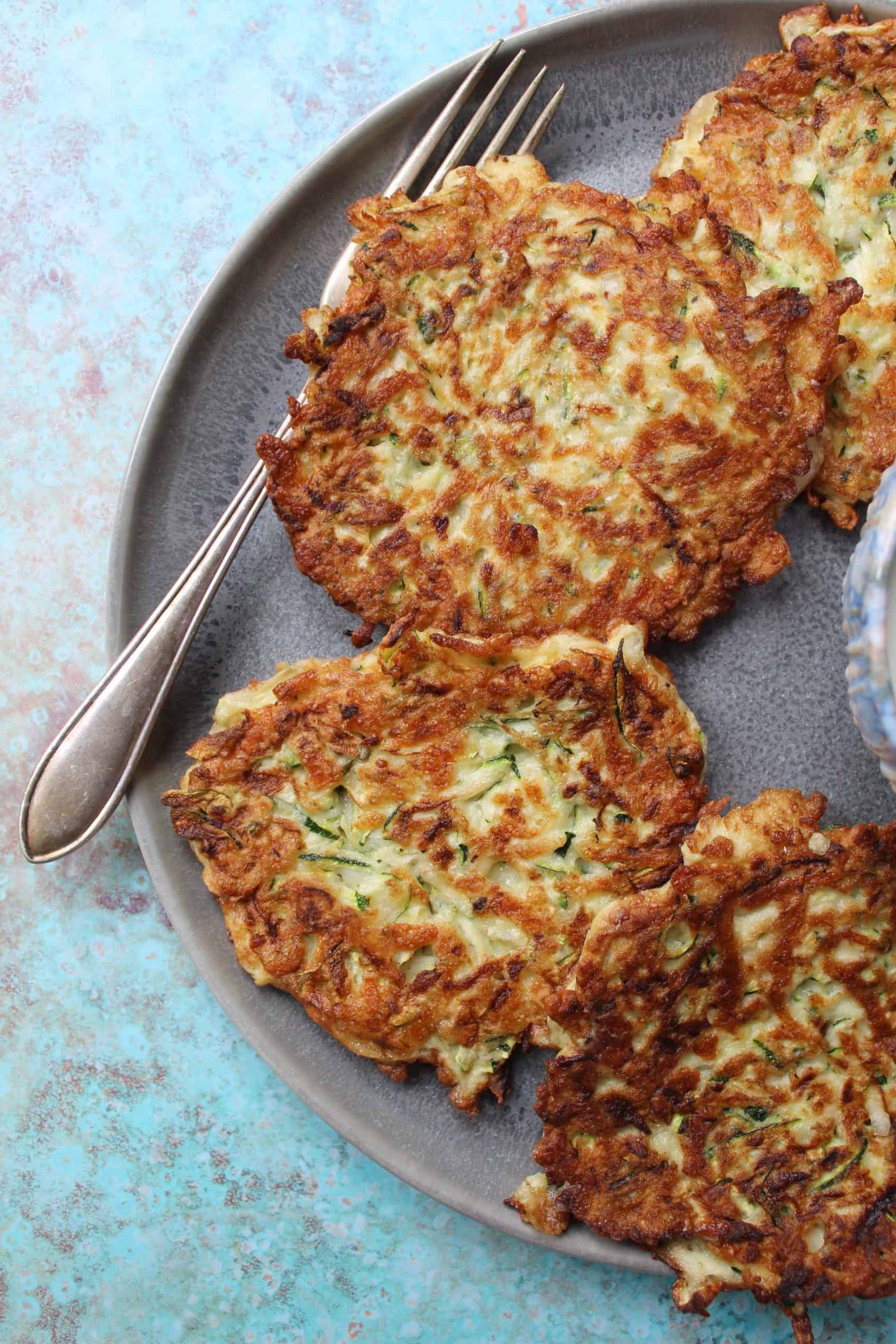 ricetta frittelle di zucchine e halloumi senza glutine