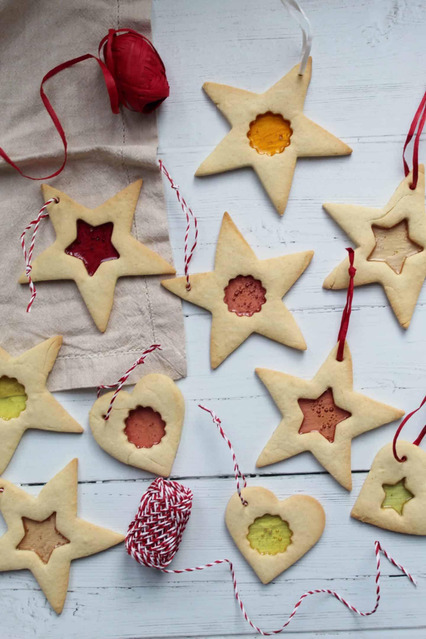 Biscotti di Natale con vetrata caramellata gluten free