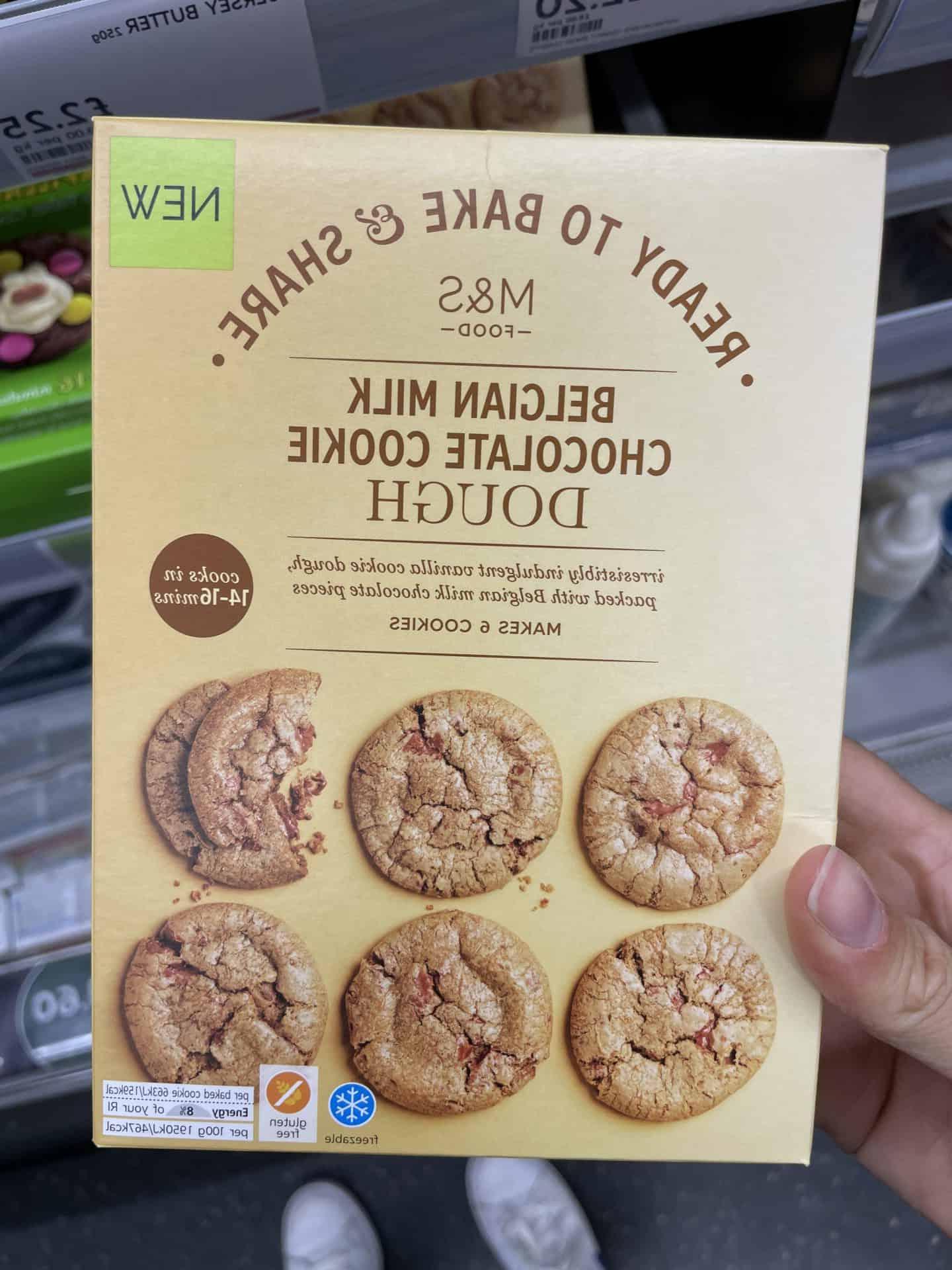 14 Nuovi Prodotti Senza Glutine in M&S 4 m&s gluten free belgian milk chocolate cookie dough