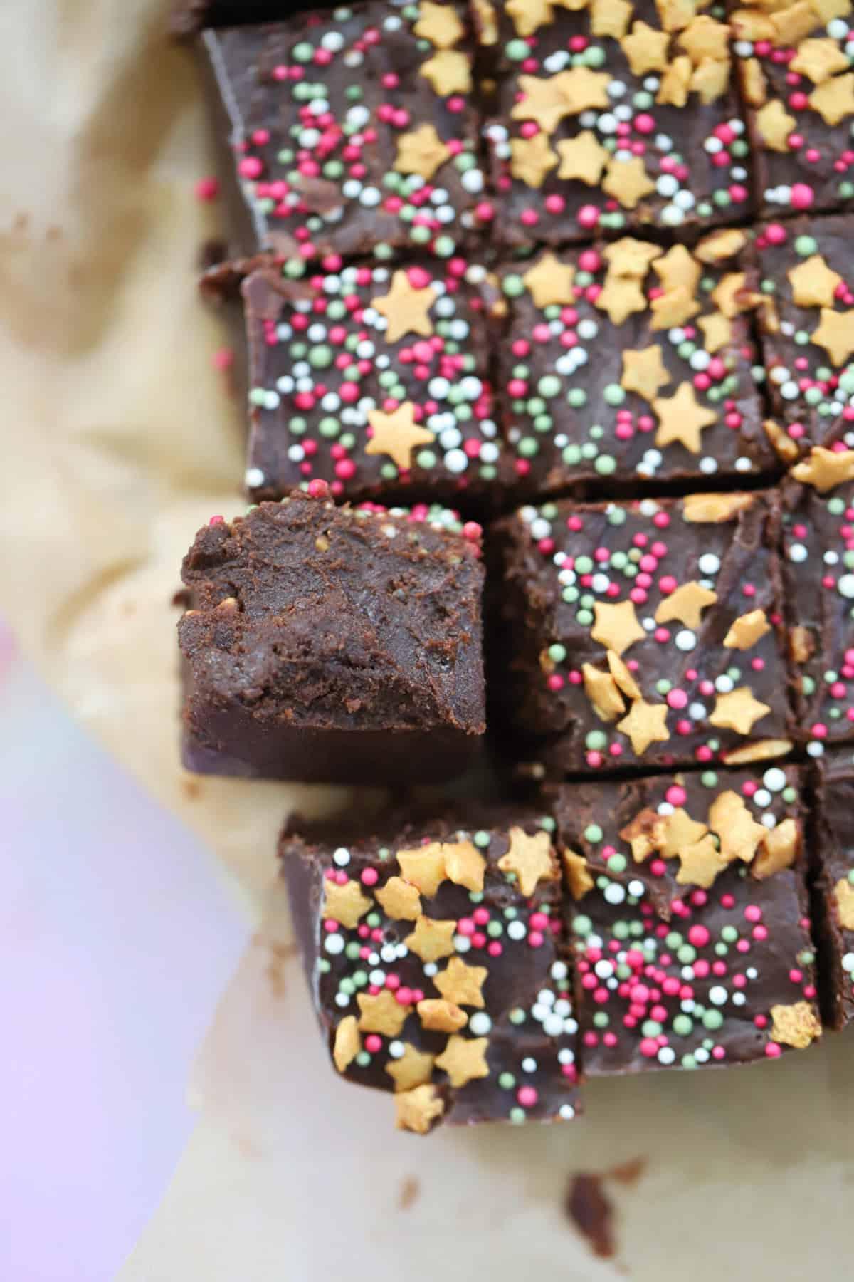 Fudge al Baileys 4 Un lotto di fudge al Baileys fatto in casa.