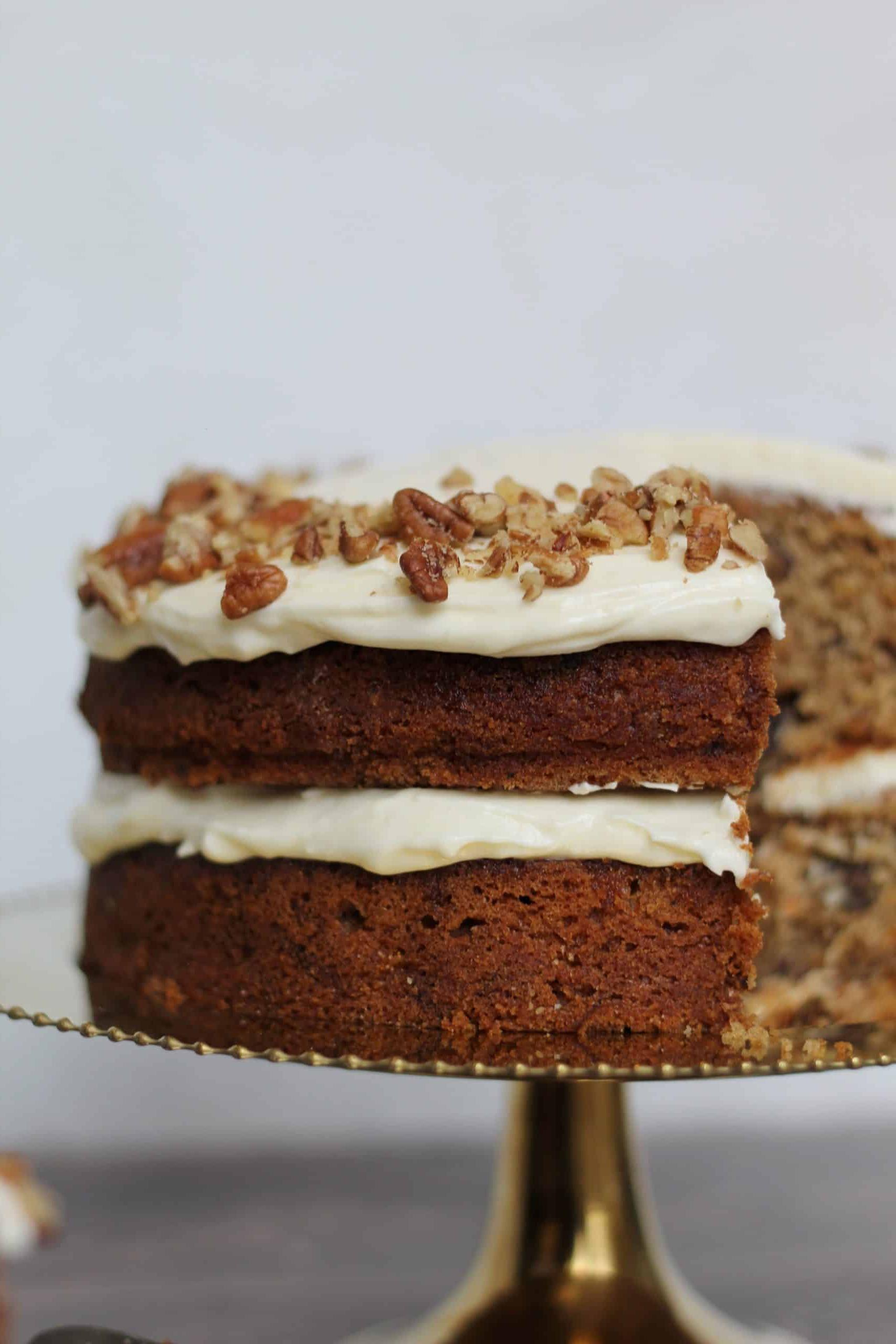 Torta di carote soffice senza glutine e senza lattosio