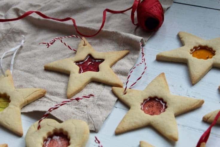 Biscotti natalizi senza glutine con vetrate 5 Biscotti di Natale con vetrata caramellata senza glutine
