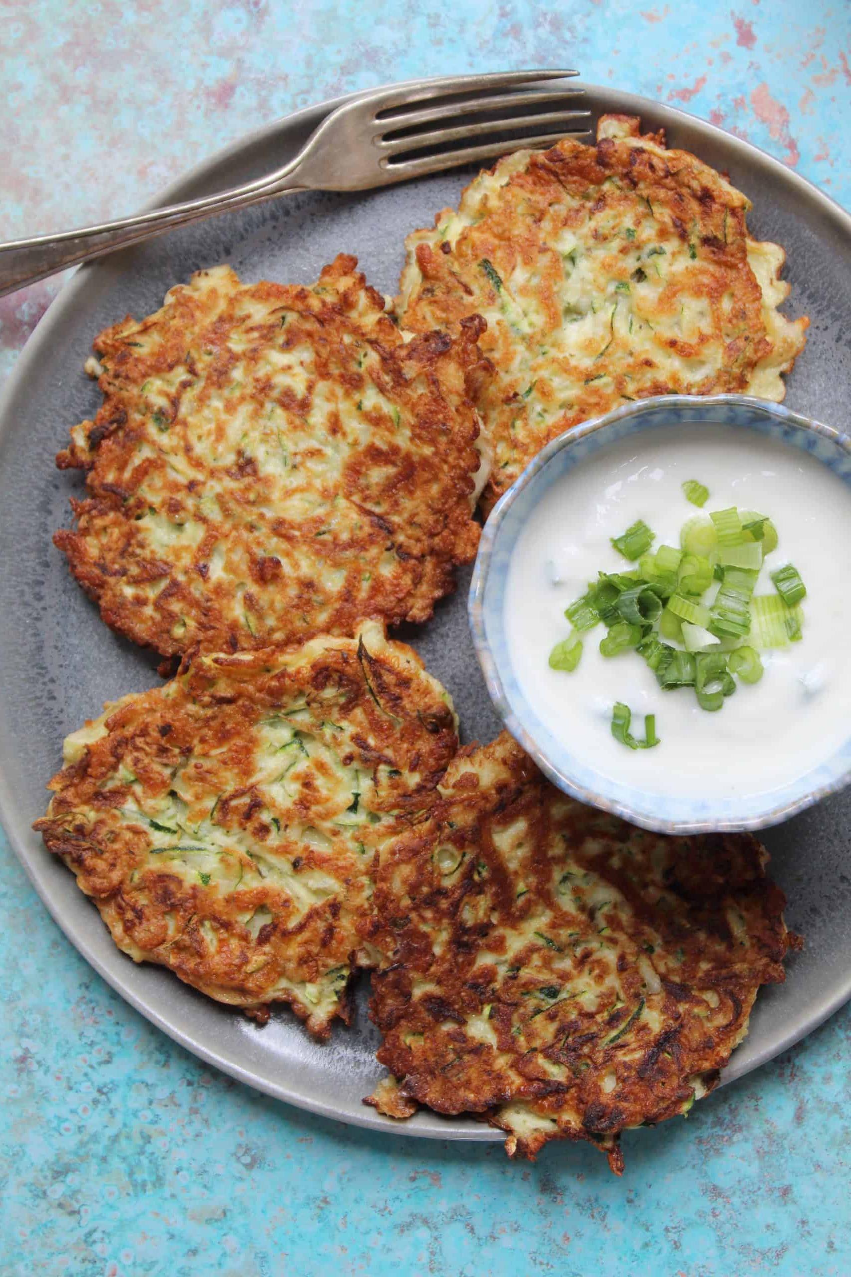 ricetta frittelle di zucchine e halloumi senza glutine