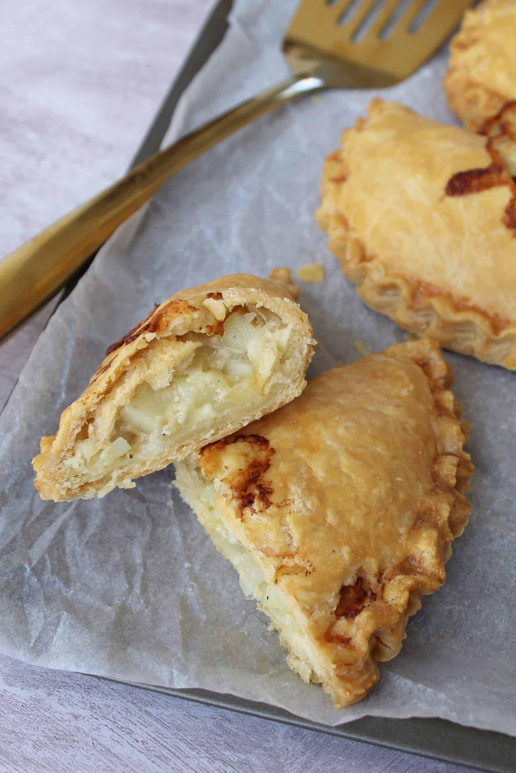 **Calzone senza glutine al formaggio e cipolla** 5 Ricetta Pasty al formaggio e cipolla senza glutine