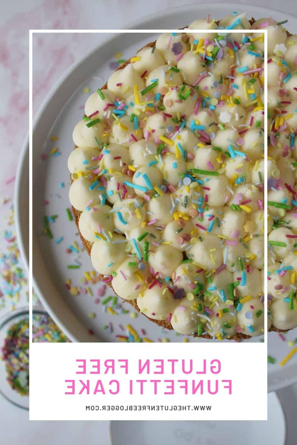 Torta Funfetti senza glutine, ricetta torta di compleanno senza glutine, glassa al burro alla vaniglia