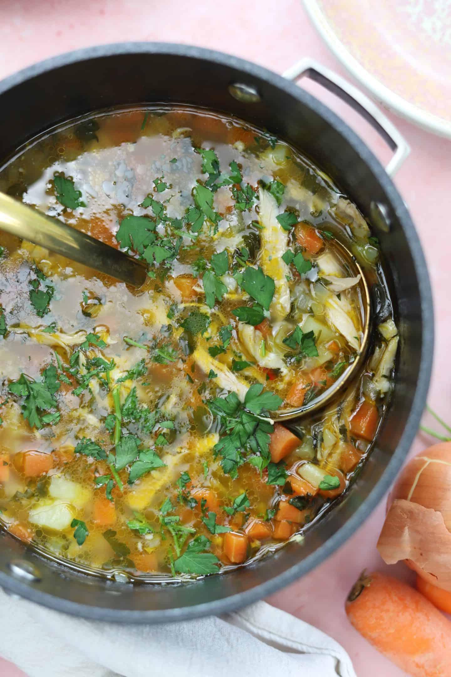 Zuppa di Pollo Senza Glutine 3 Zuppa di pollo senza glutine con erbe fresche