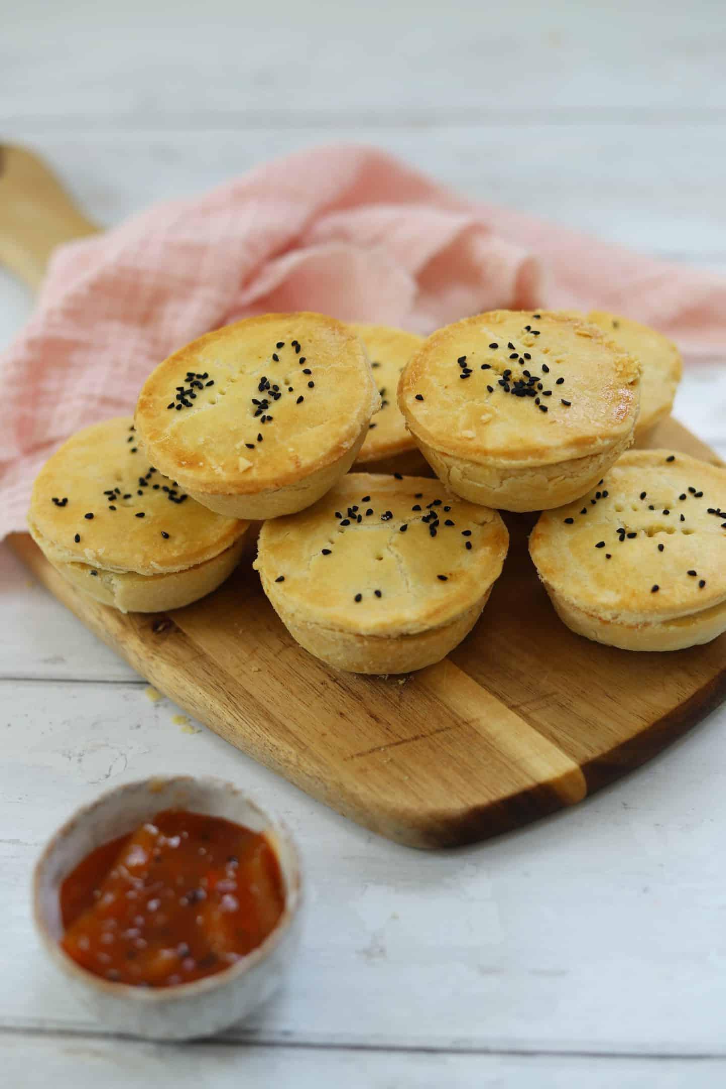 **Pasticci di Pollo all'Incoronazione Senza Glutine** 3 pasta brisée senza glutine per tortini