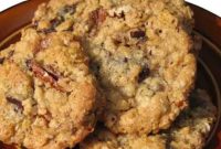 Toffee Oat Crunch Cookies