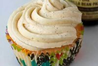 Exquisite Vanilla Bean Cupcakes