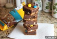 Macadamia White Chocolate Crunch Brownies
