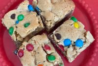 Chocolate and Peanut Butter Chip Bars