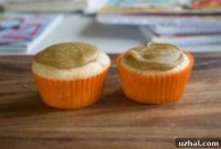 Dreamy White Velvet Cupcakes with Golden Caramel Drizzle