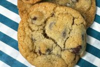 Crispy Classic Chocolate Chip Cookies