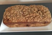Sweet & Tart Rhubarb Crumble Bread
