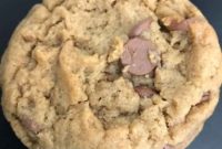 Date-Sweetened Vegan Chocolate Chip Cookies