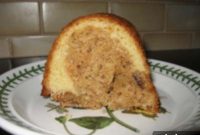 Golden Cinnamon Crown Cake