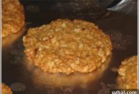 Crisp and Satisfying Oatmeal Cookies