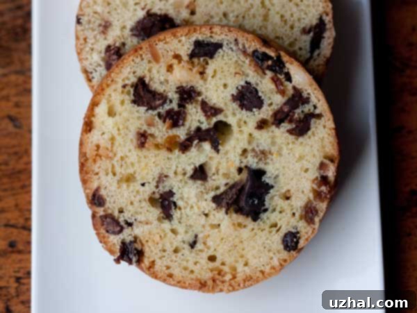 Another view of the baked Kulich