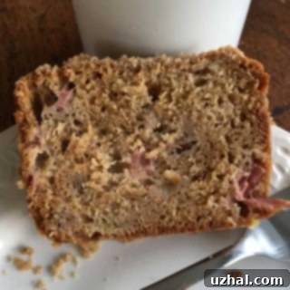 rhubarb bread with streusel topping