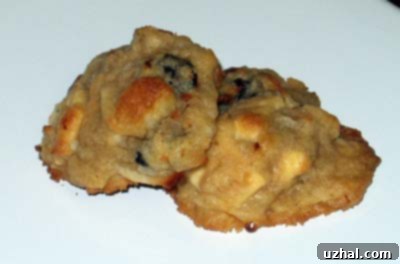 white chocolate macadamia nut cookies