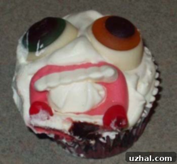 ugly cupcake, a visual example of photographic challenges