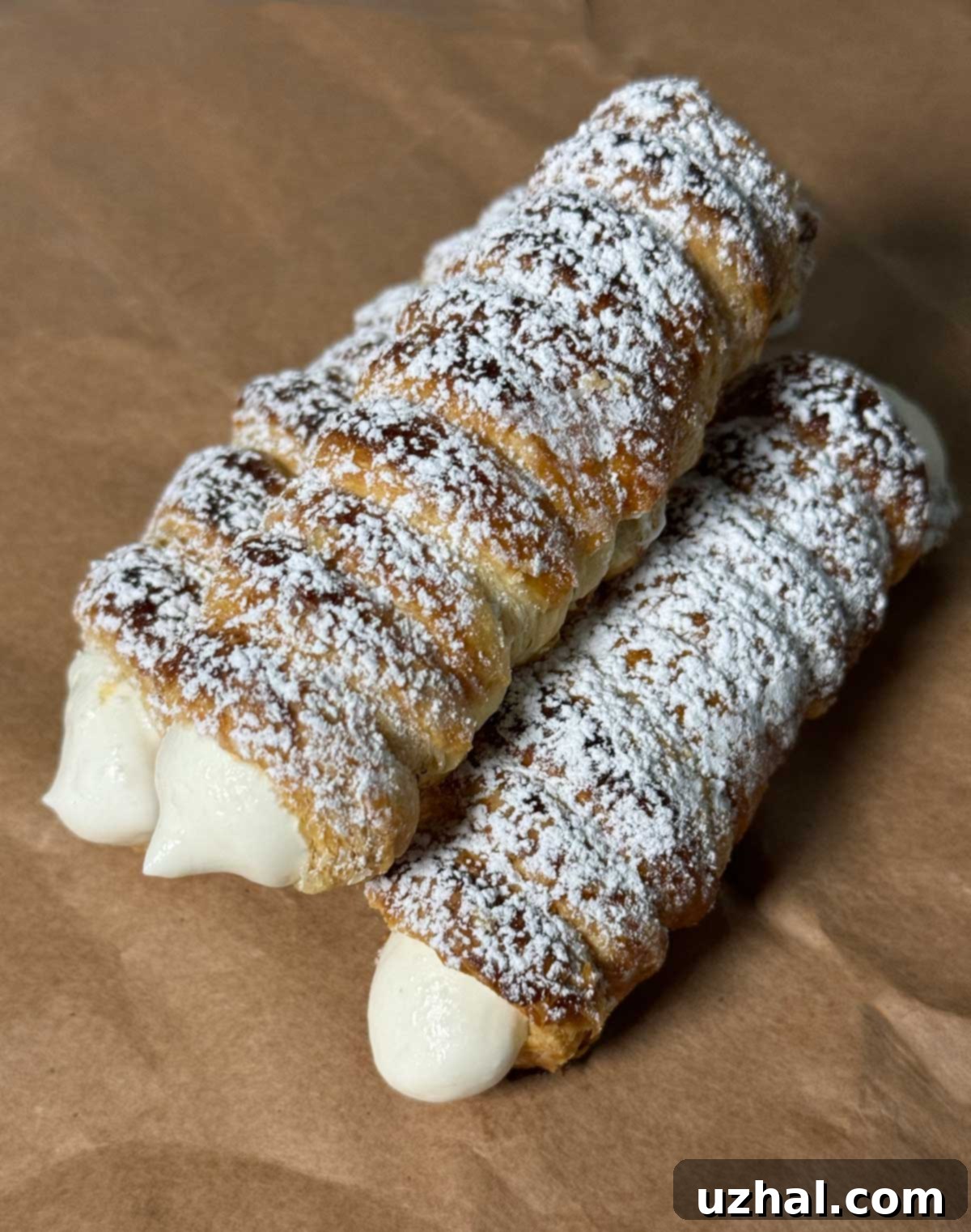 Puff Pastry Cream Horns, a delicious and easy homemade dessert